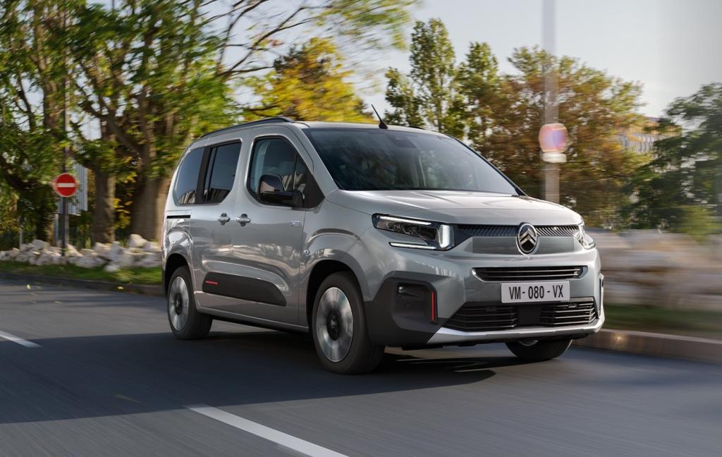 NEW CITROËN BERLINGO XTR Grip Control Package　特別仕様①