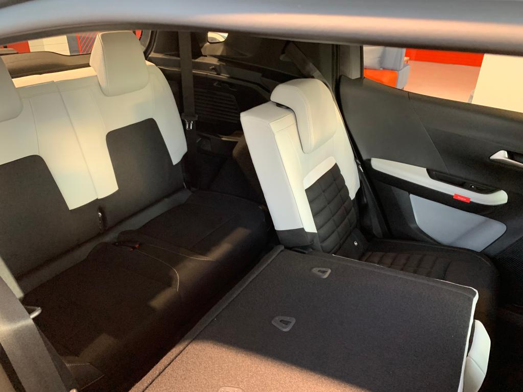 注目の1台がやってきました！NEW C3 AIRCROSSの展示がスタート！